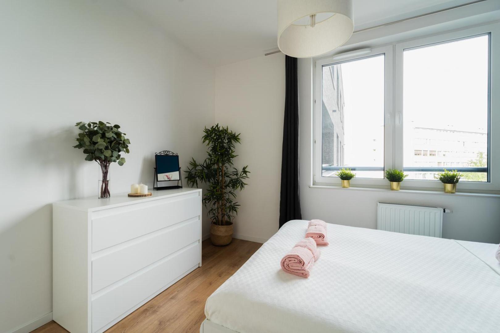Nice Apartment - Near Sky Tower - Private Parking Wrocław Eksteriør billede